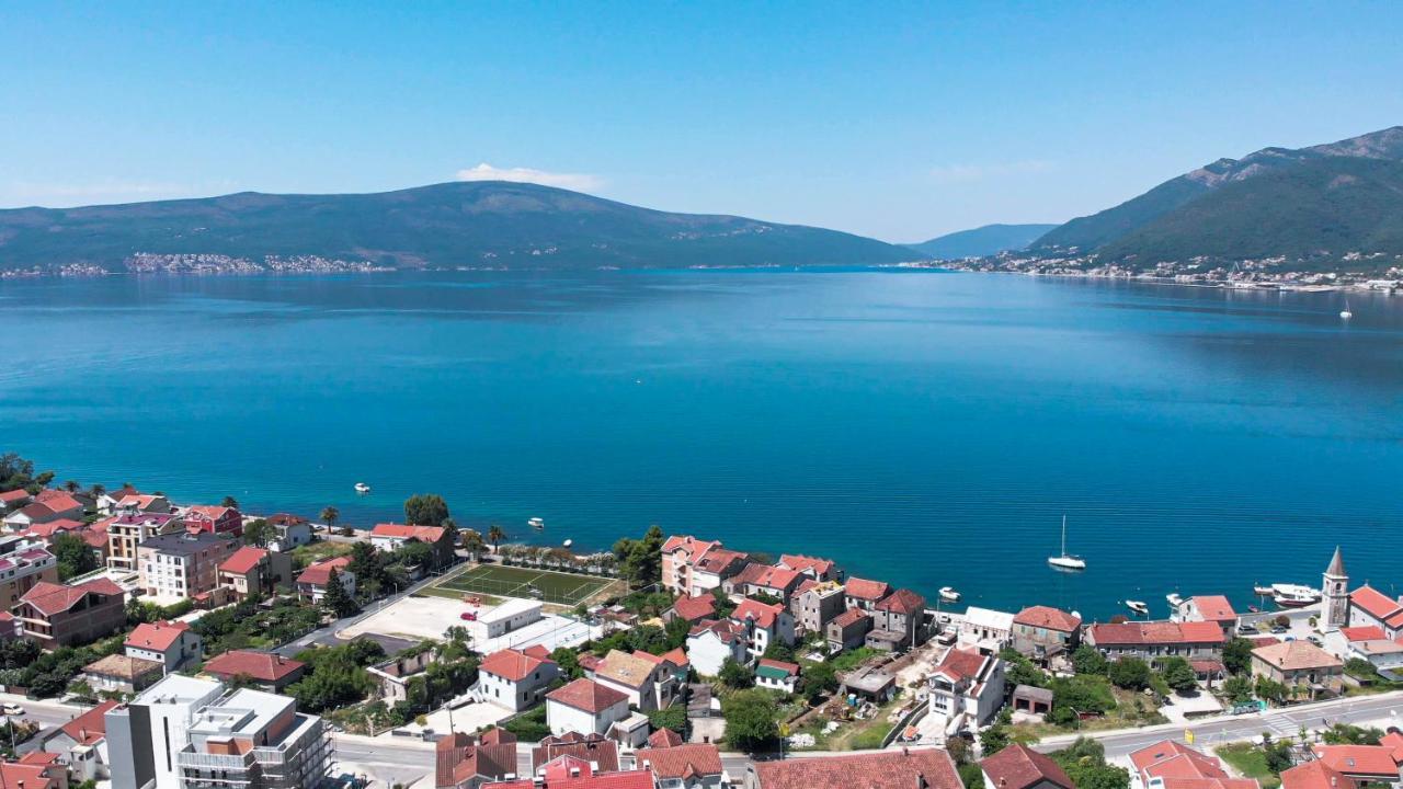 Adriabay Studio Tivat Bagian luar foto
