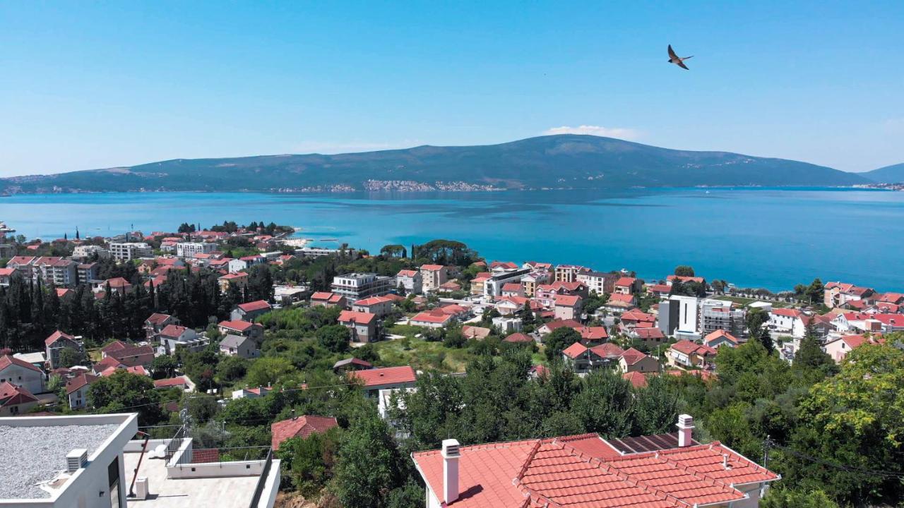 Adriabay Studio Tivat Bagian luar foto
