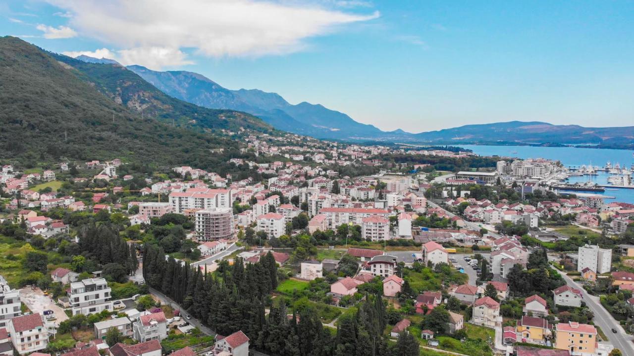 Adriabay Studio Tivat Bagian luar foto