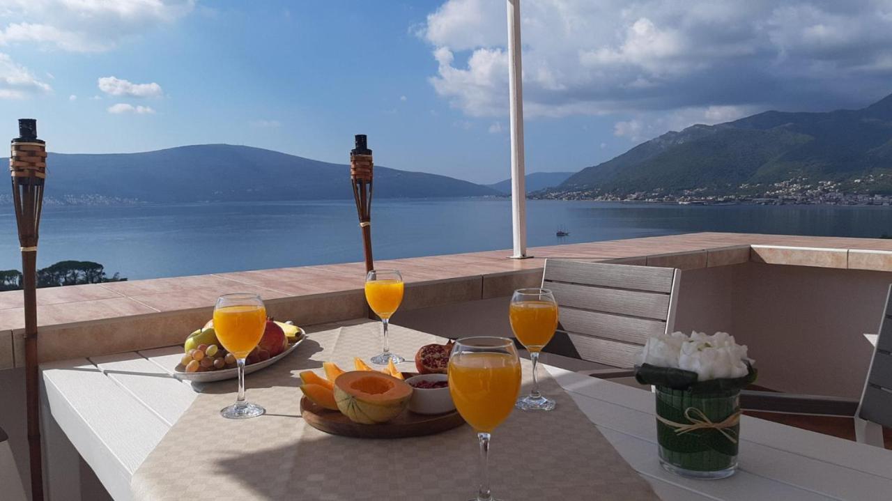 Adriabay Studio Tivat Bagian luar foto