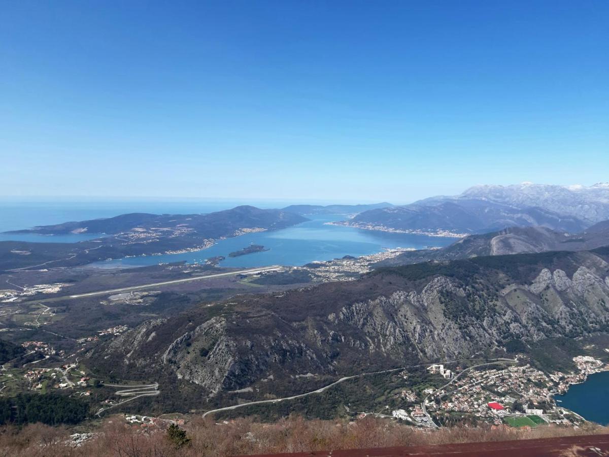 Adriabay Studio Tivat Bagian luar foto