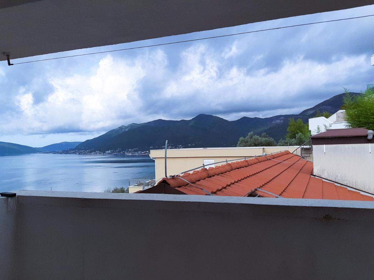 Adriabay Studio Tivat Bagian luar foto