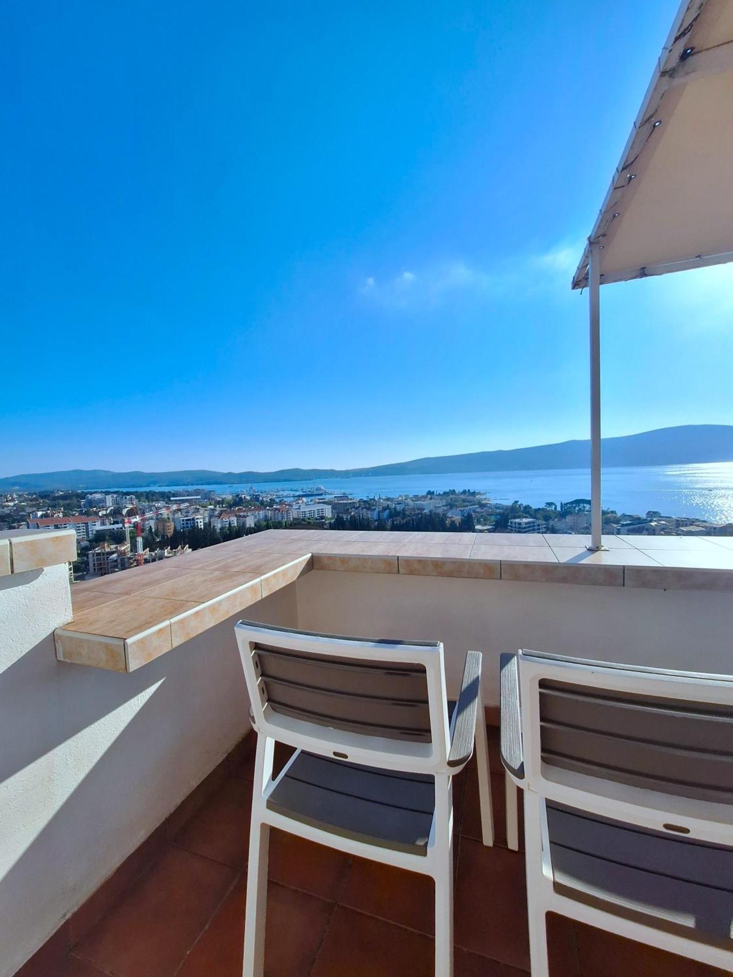 Adriabay Studio Tivat Bagian luar foto