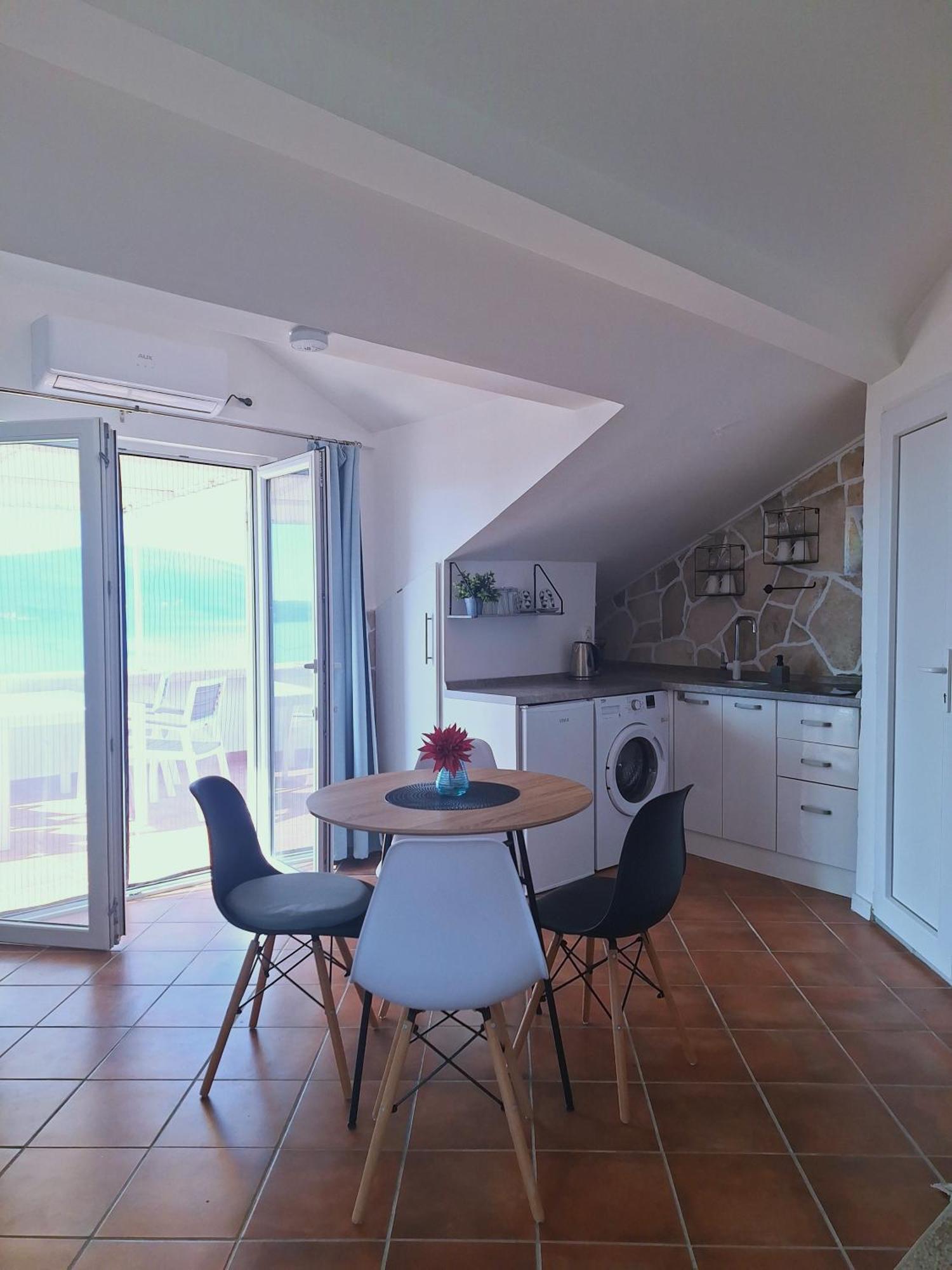 Adriabay Studio Tivat Bagian luar foto