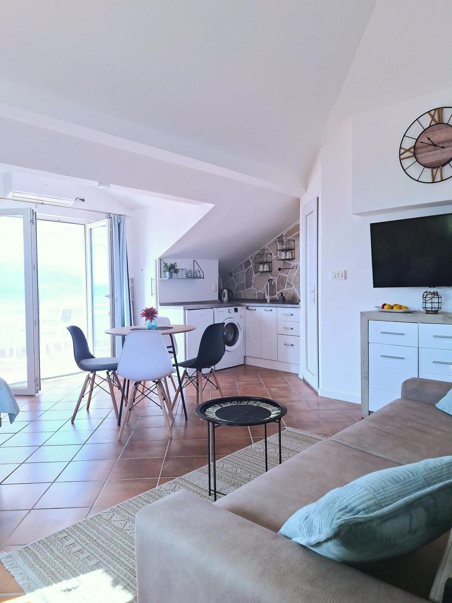 Adriabay Studio Tivat Bagian luar foto