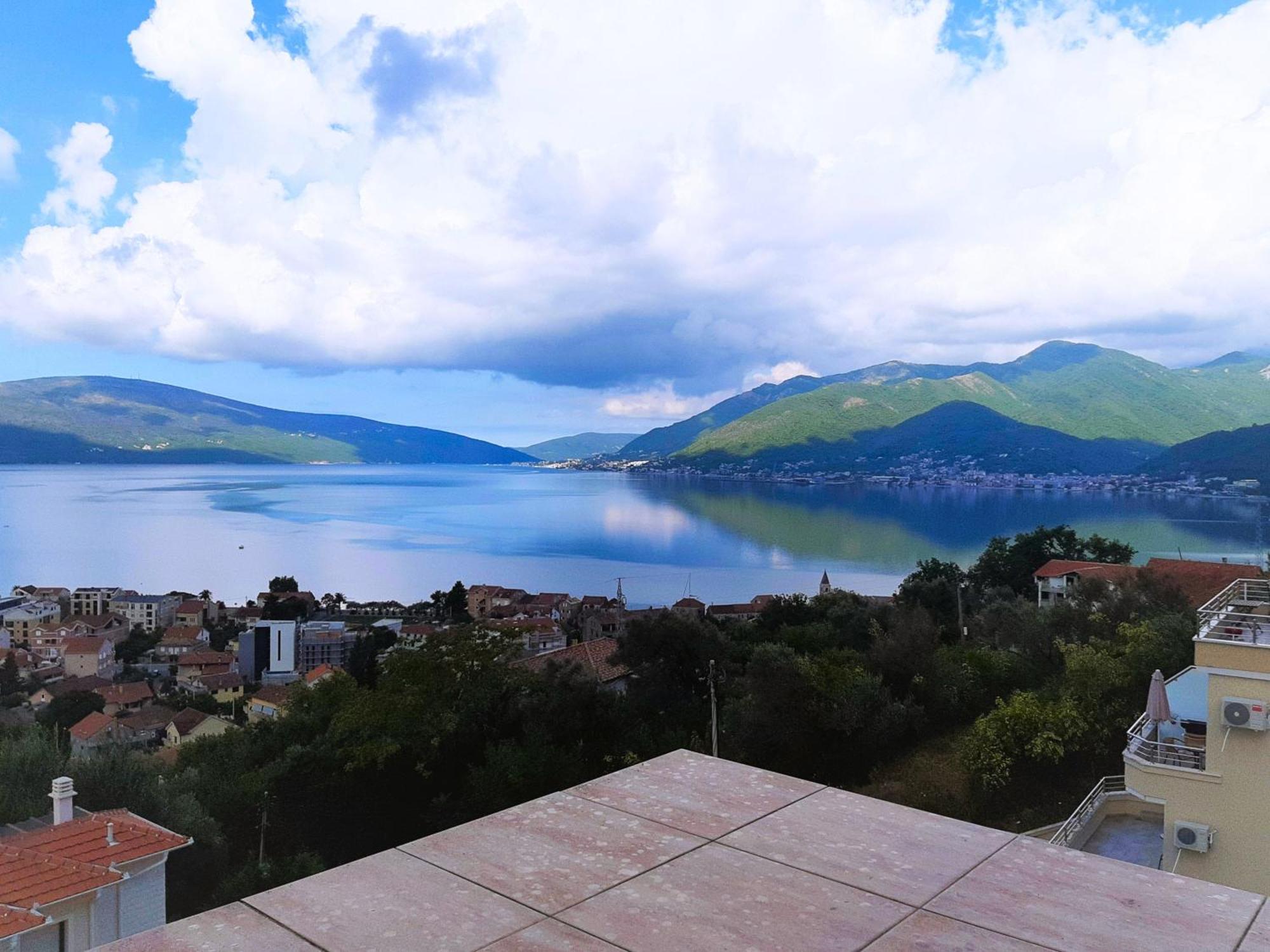 Adriabay Studio Tivat Bagian luar foto