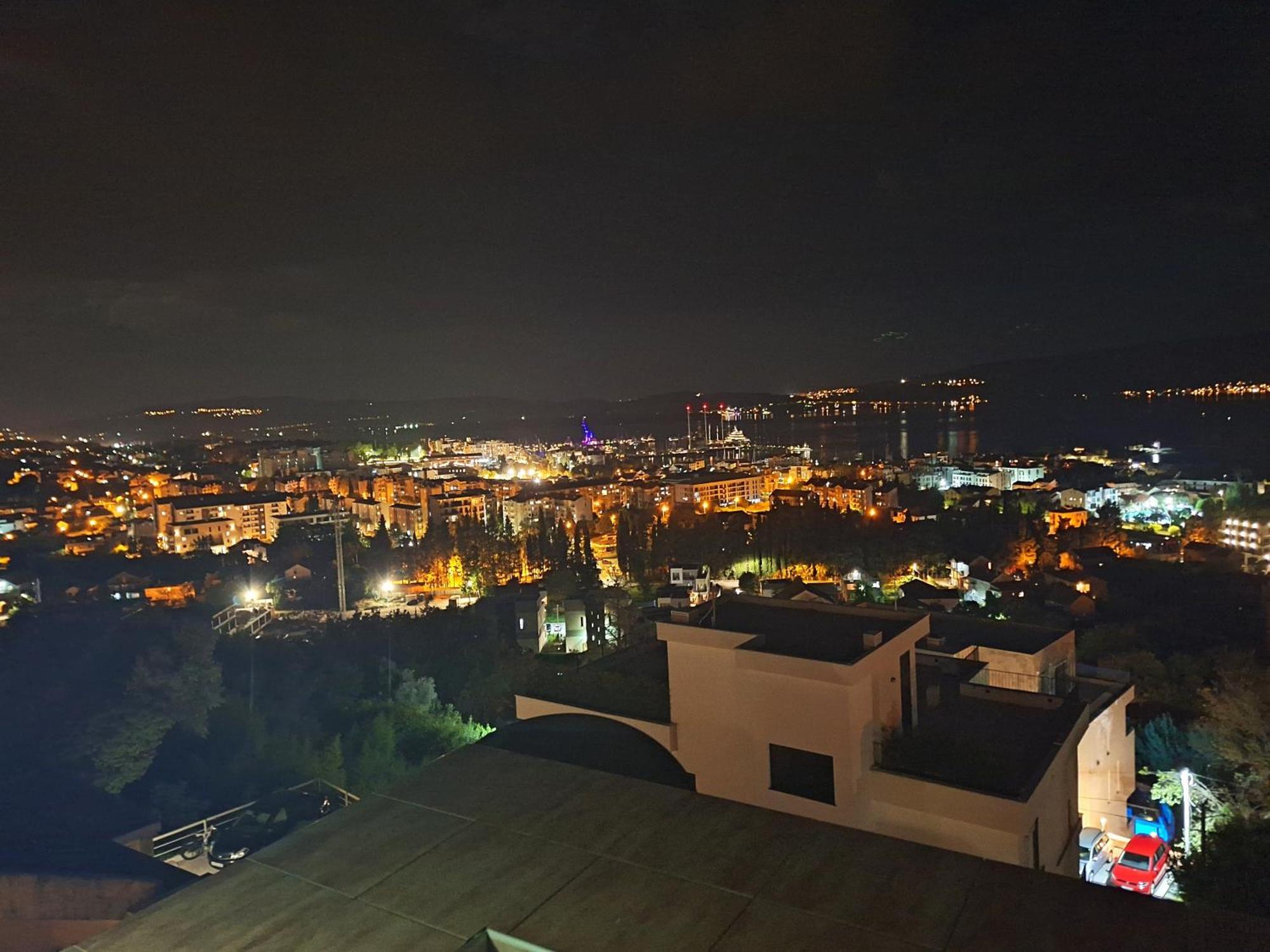 Adriabay Studio Tivat Bagian luar foto