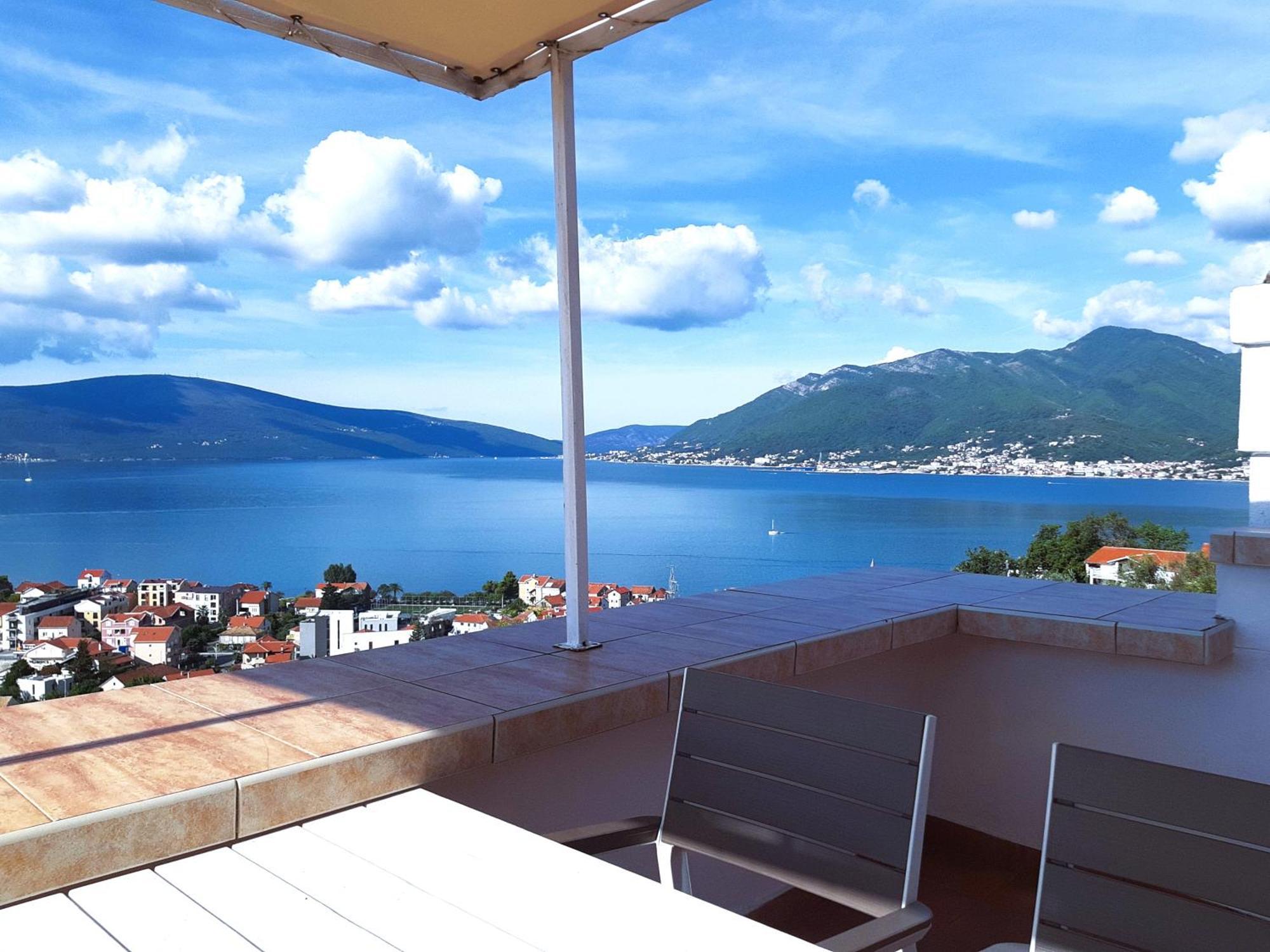 Adriabay Studio Tivat Bagian luar foto